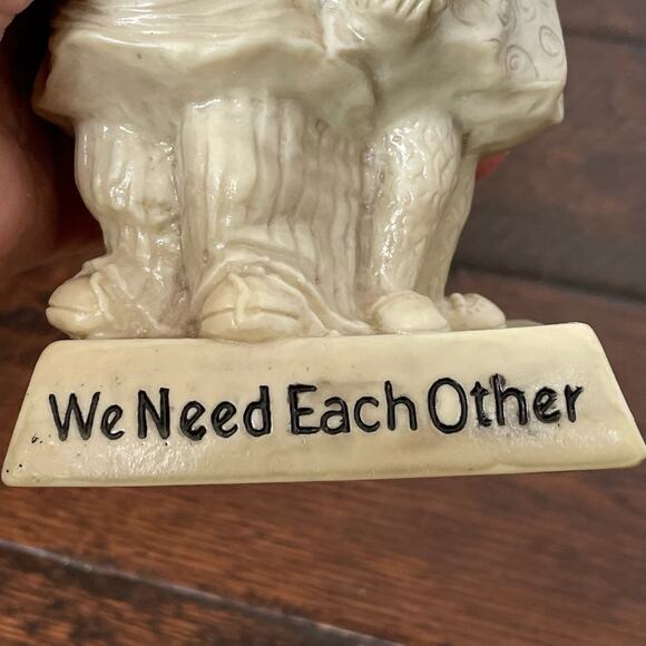 Vintage Russ Berries Figurine We Need Each Other 1970s USA Kitschy Whimsical - Picture 8 of 11